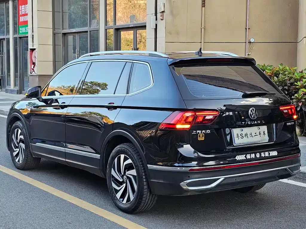 Volkswagen Tiguan L — фото 4