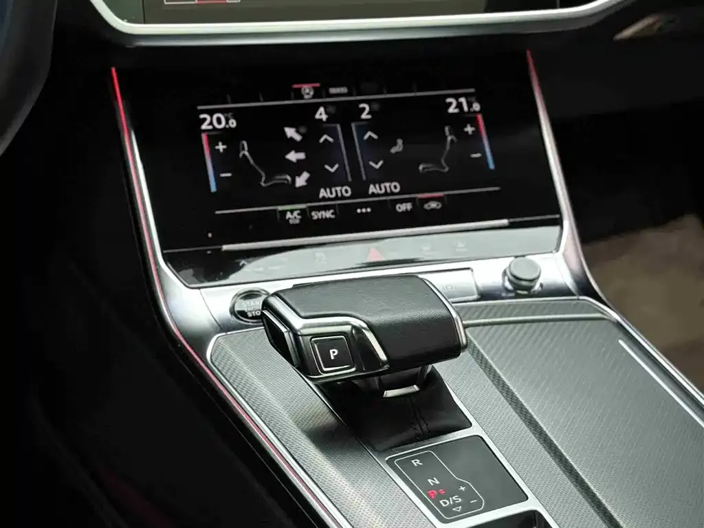 Audi A6L — фото 10