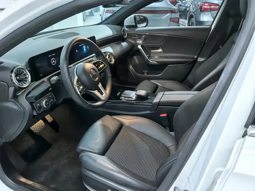 Mercedes-Benz A-Class (Import) — фото 6