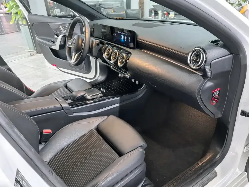 Mercedes-Benz A-Class (Import) — фото 9