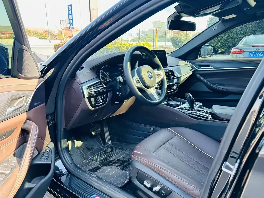 BMW 5 Series New Energy — фото 4