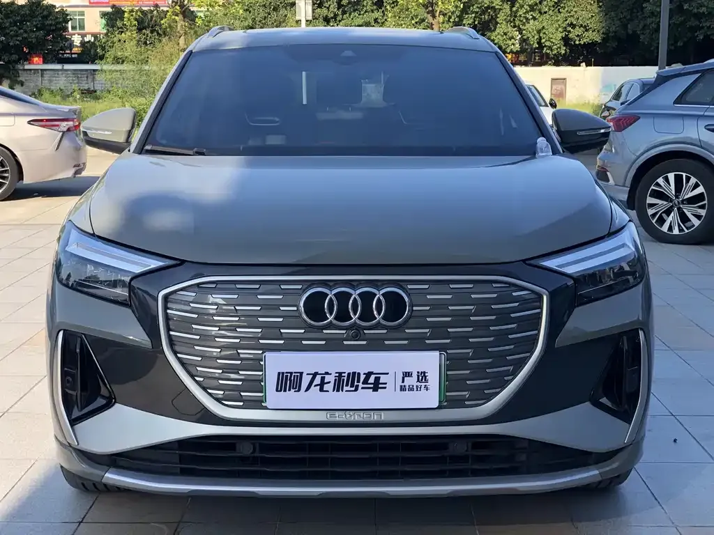 Audi Q4 e-tron — фото 3