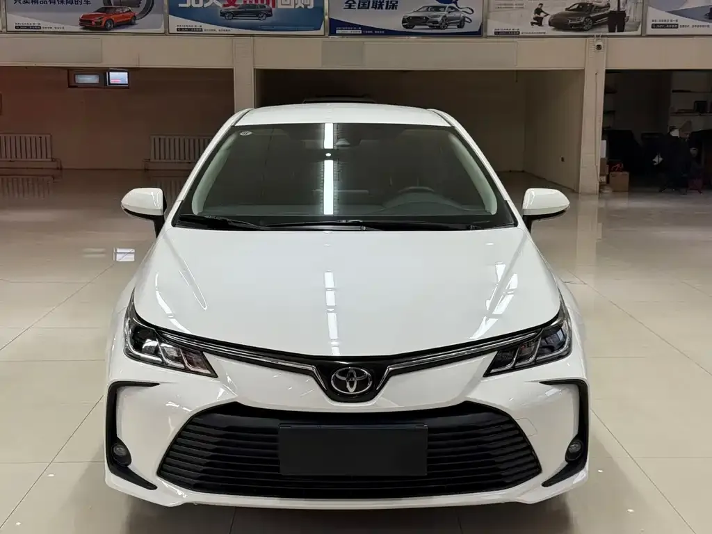 Toyota Corolla — фото 2