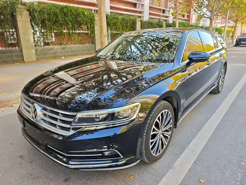 Volkswagen Phideon — фото 1