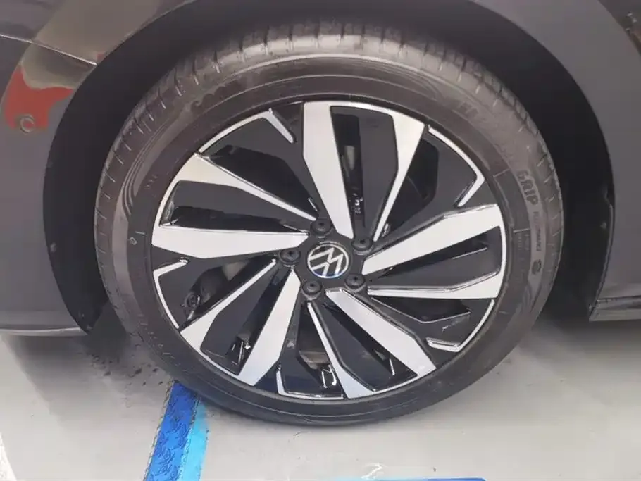 Volkswagen Passat — фото 6