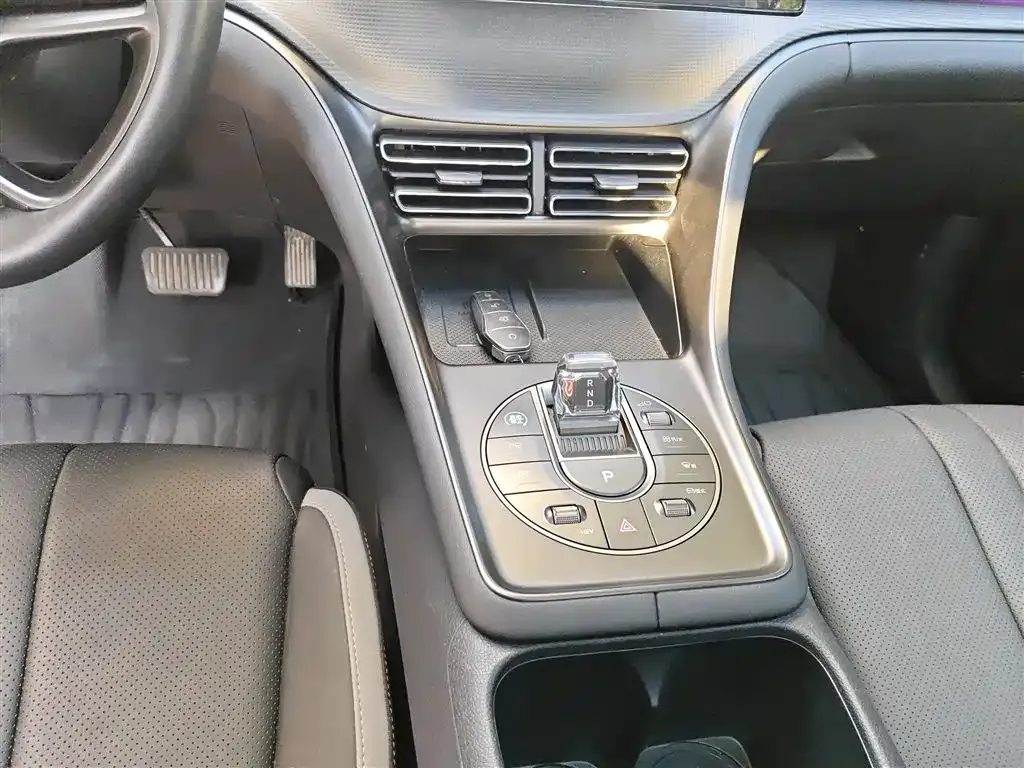 BYD Seal 05 DM-i — фото 7