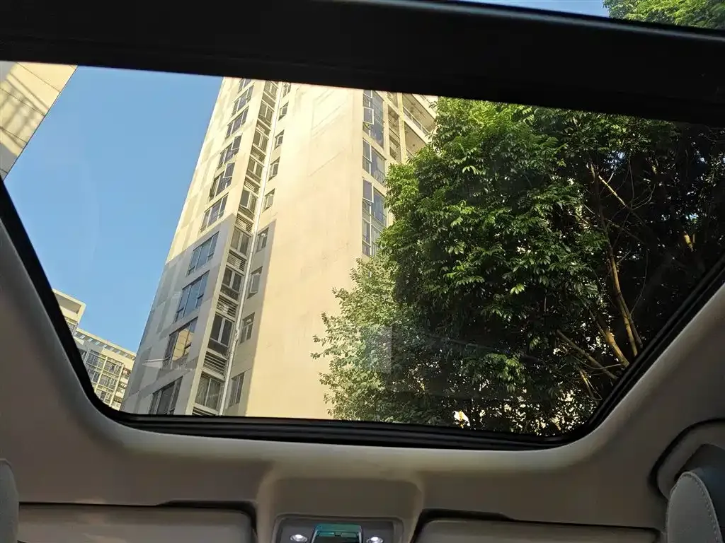BYD Seal 05 DM-i — фото 9