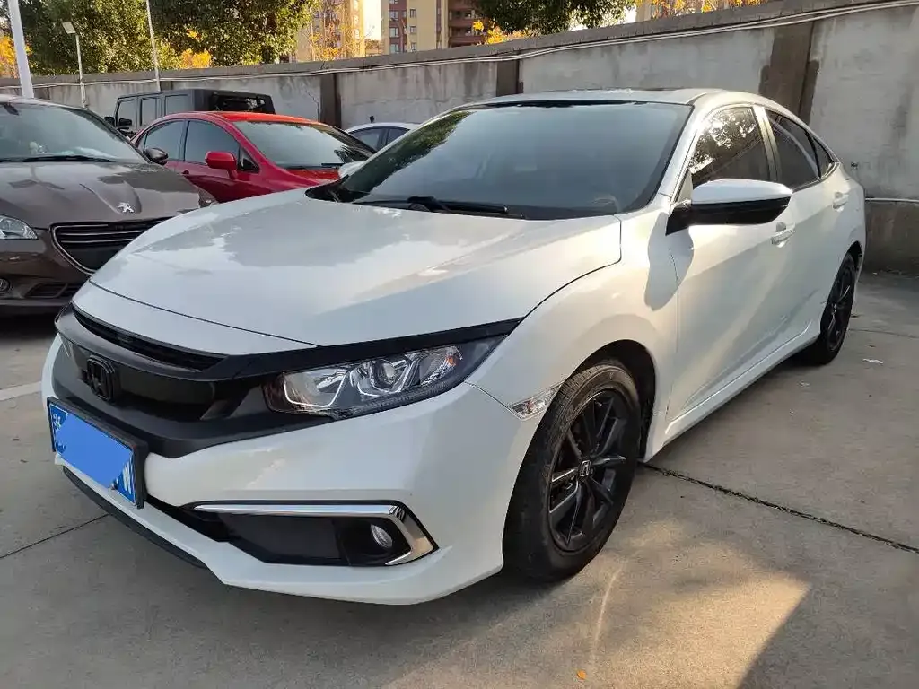 Honda Civic — фото 1