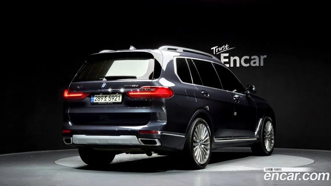 BMW X7 — фото 2