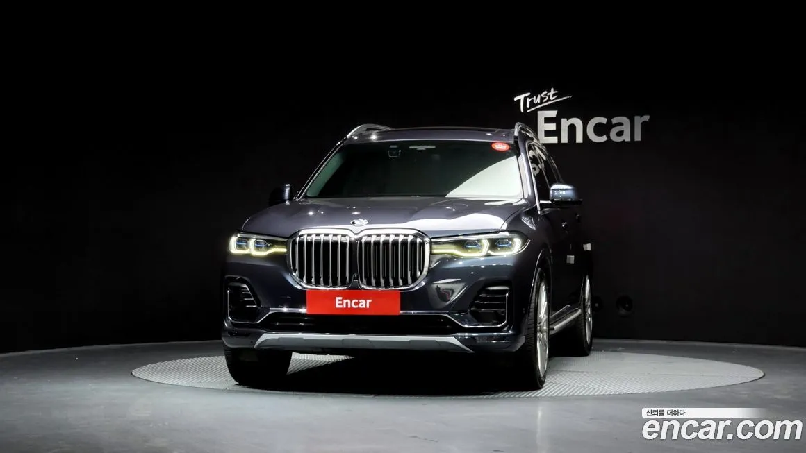 BMW X7 — фото 3