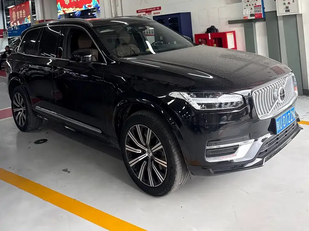 Volvo XC90 — фото 3