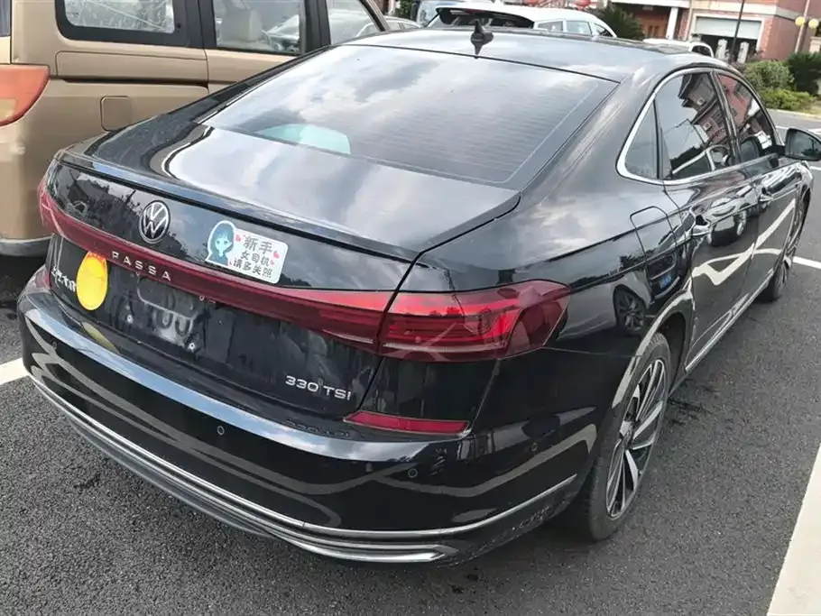 Volkswagen Passat — фото 3