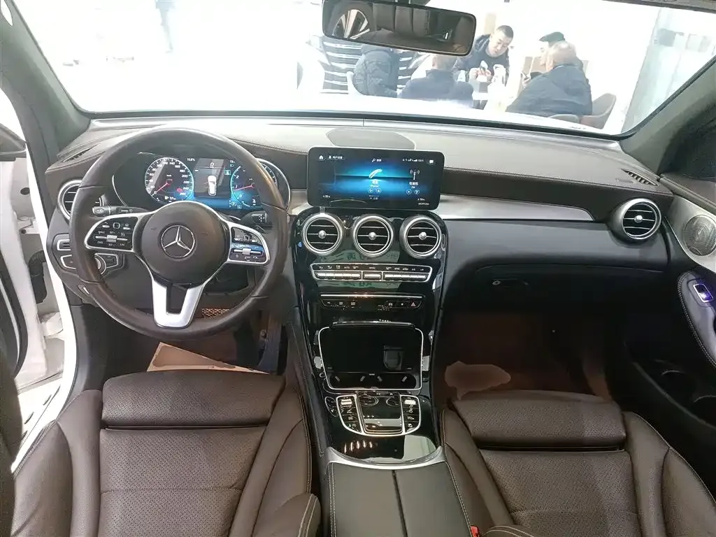 Mercedes-Benz GLC — фото 10