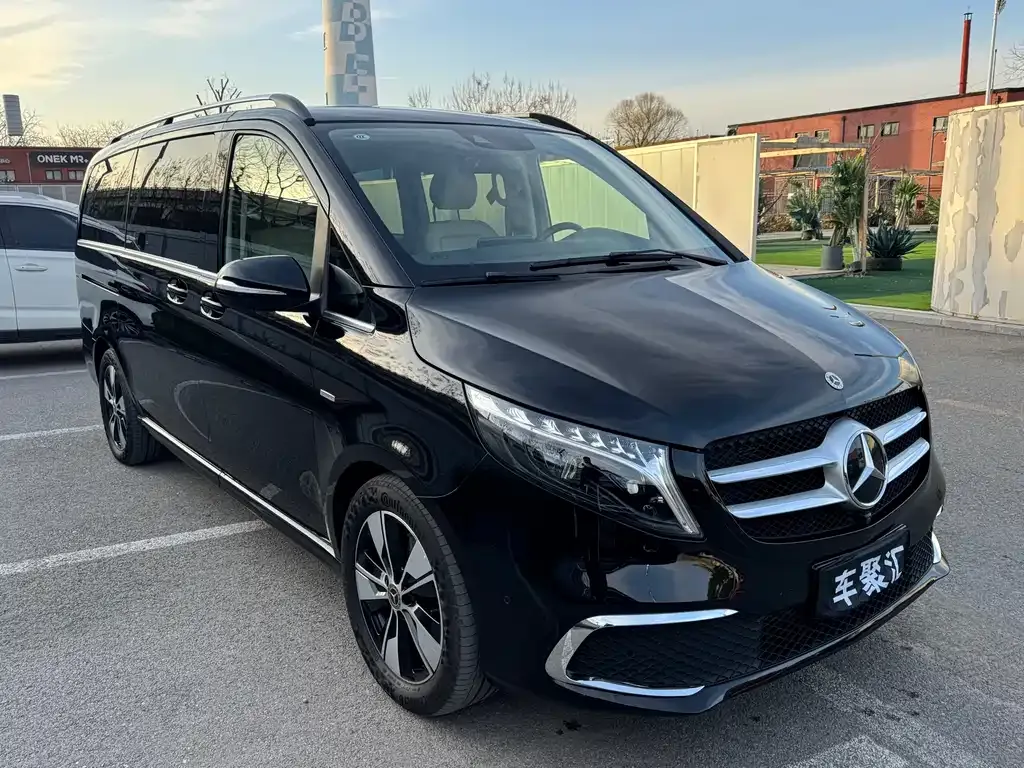 Mercedes-Benz V-Class — фото 3