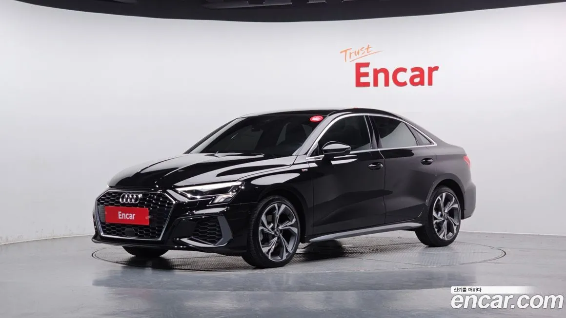 Audi A3 — фото 1