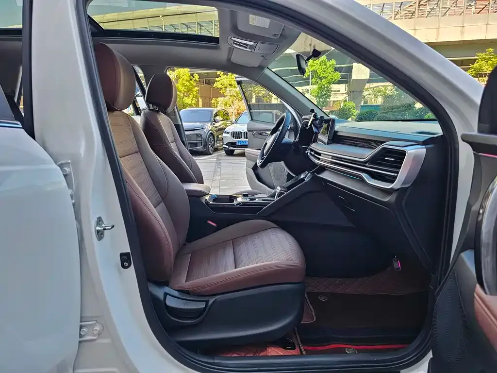 Kia Sportage — фото 10