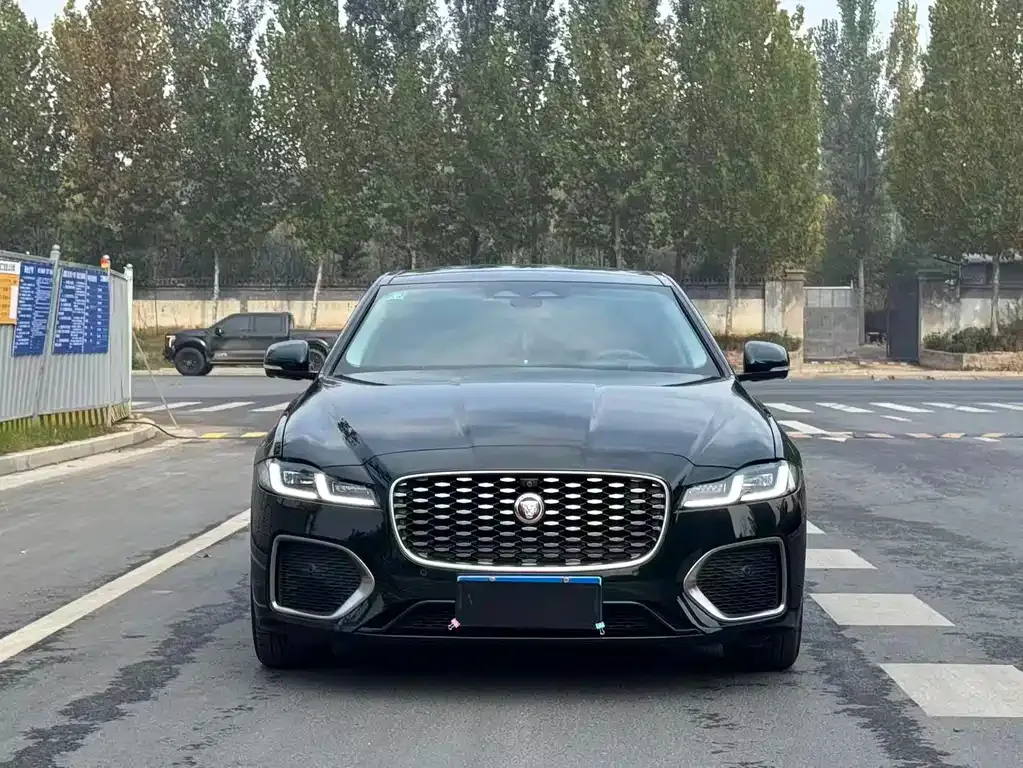 Jaguar XFL — фото 2