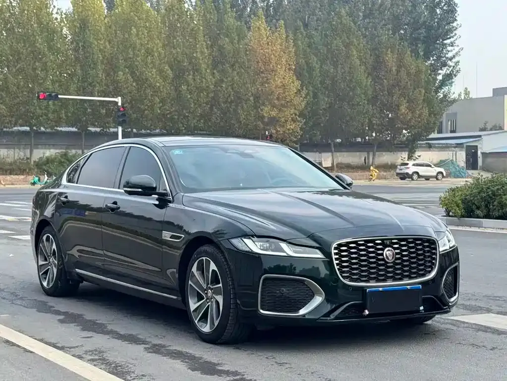 Jaguar XFL — фото 3