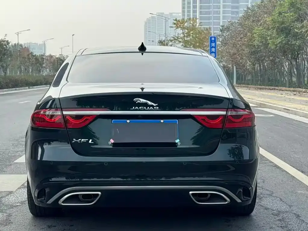 Jaguar XFL — фото 6