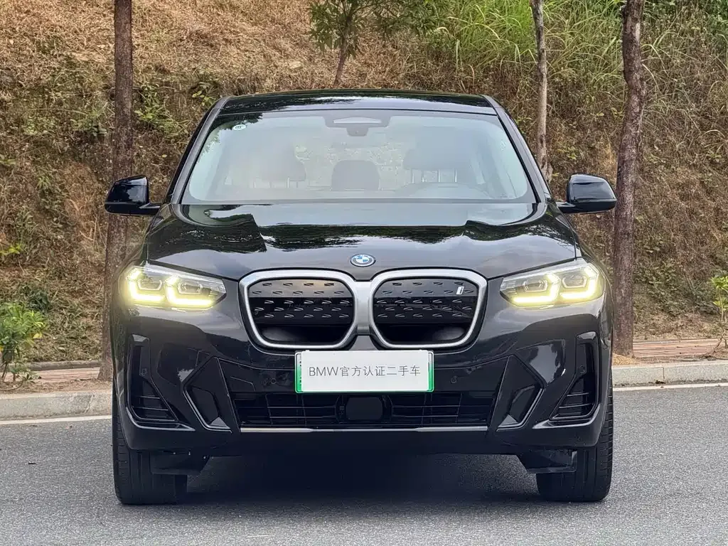 BMW iX3 — фото 2