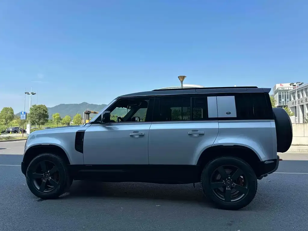 Land Rover Defender — фото 4
