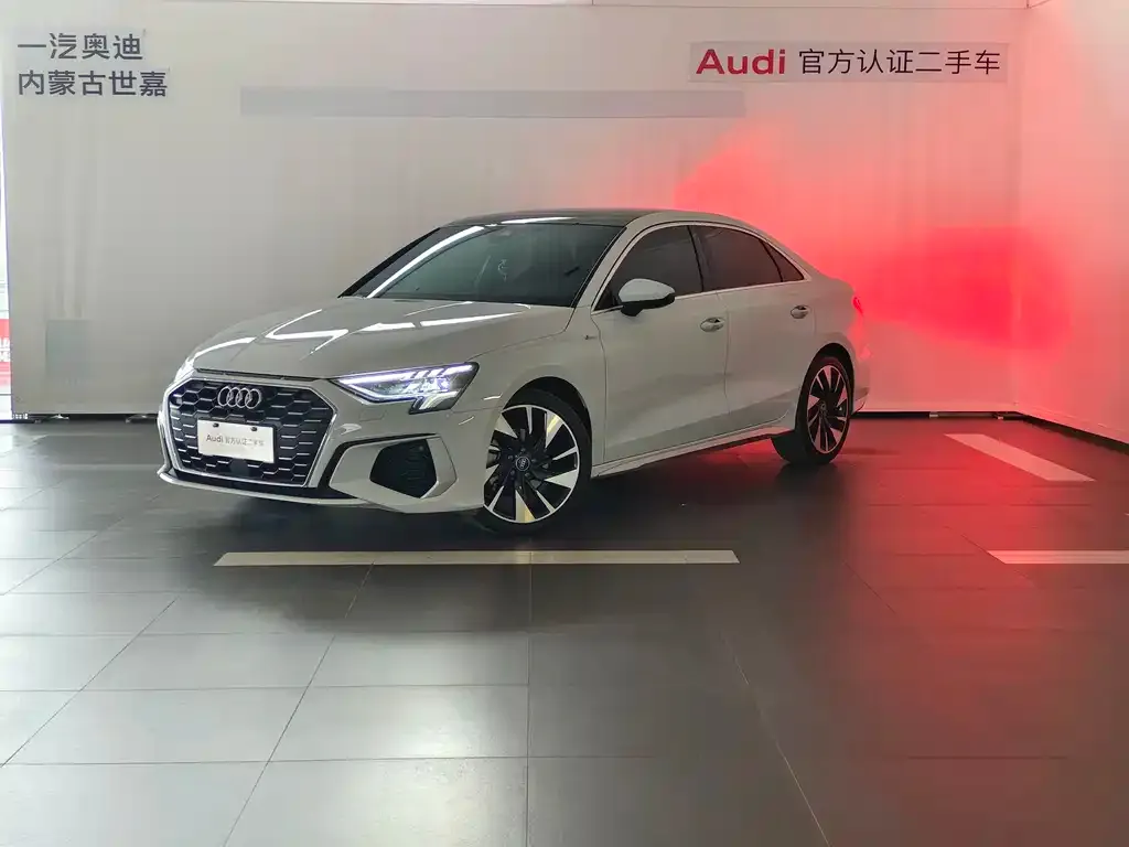 Audi A3 — фото 1