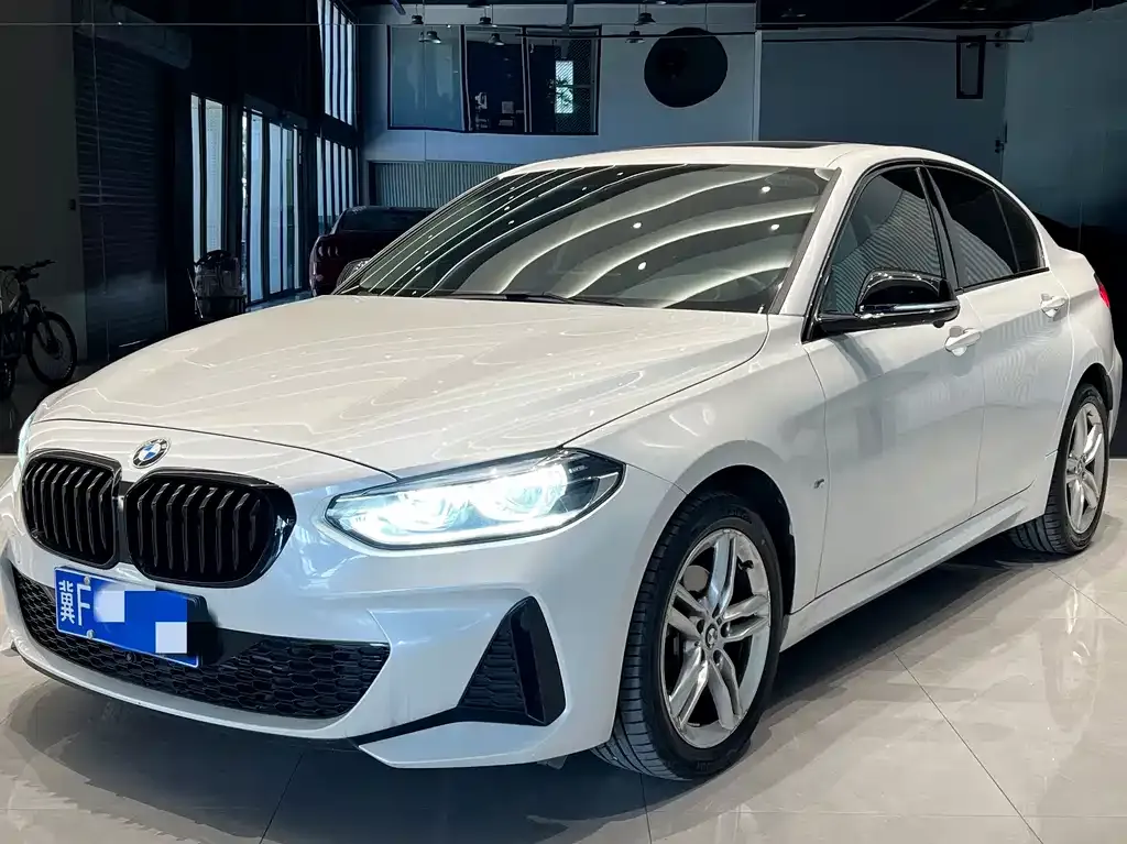 BMW 1 Series — фото 1