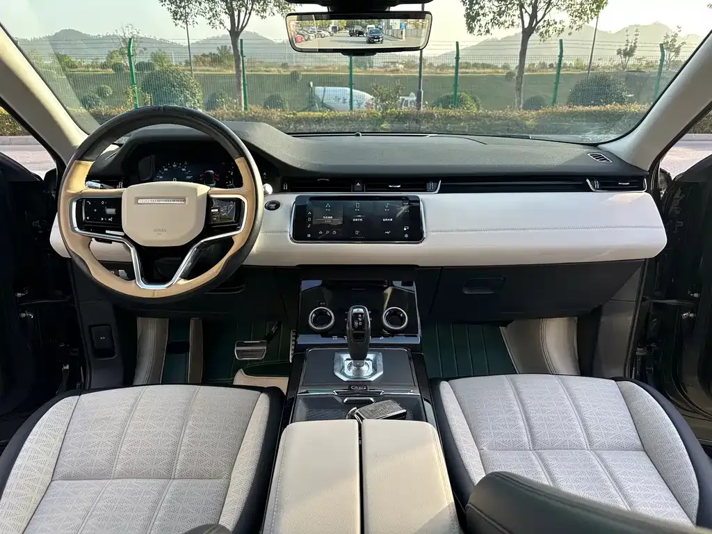 Land Rover Evoque — фото 8