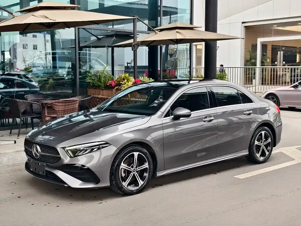 Mercedes-Benz A-Class — фото 1