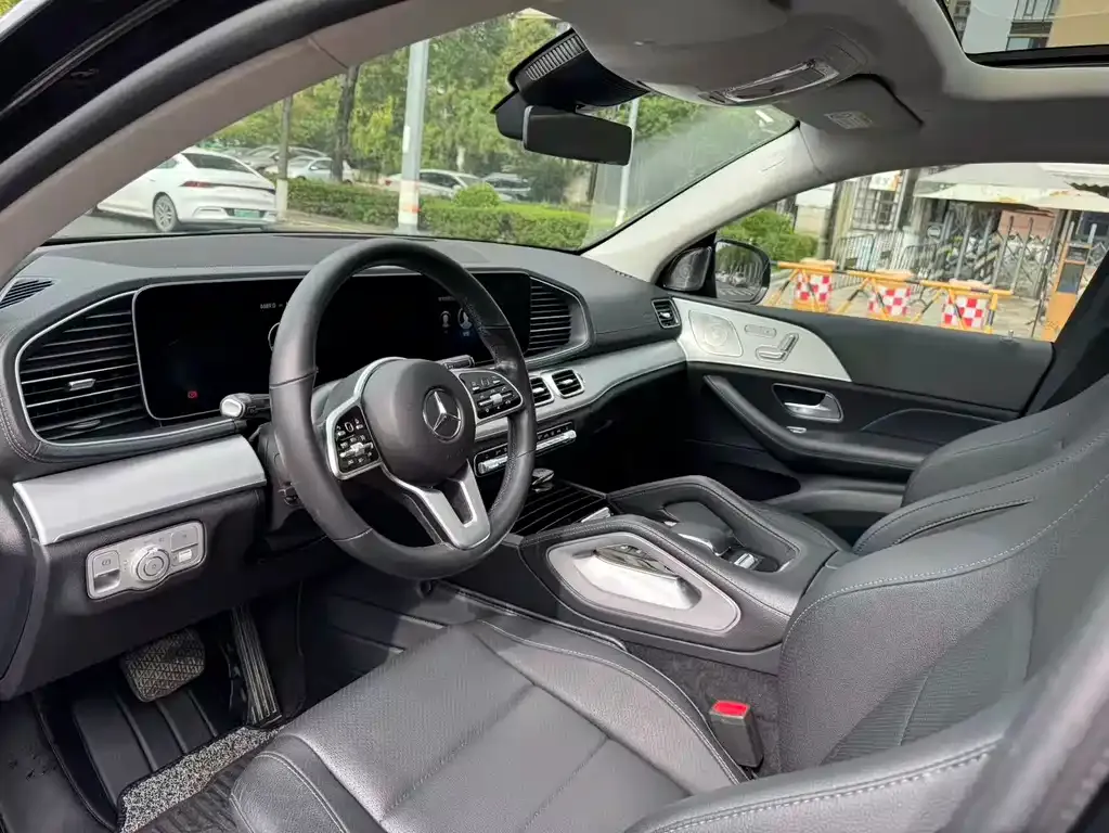 Mercedes-Benz GLE — фото 10