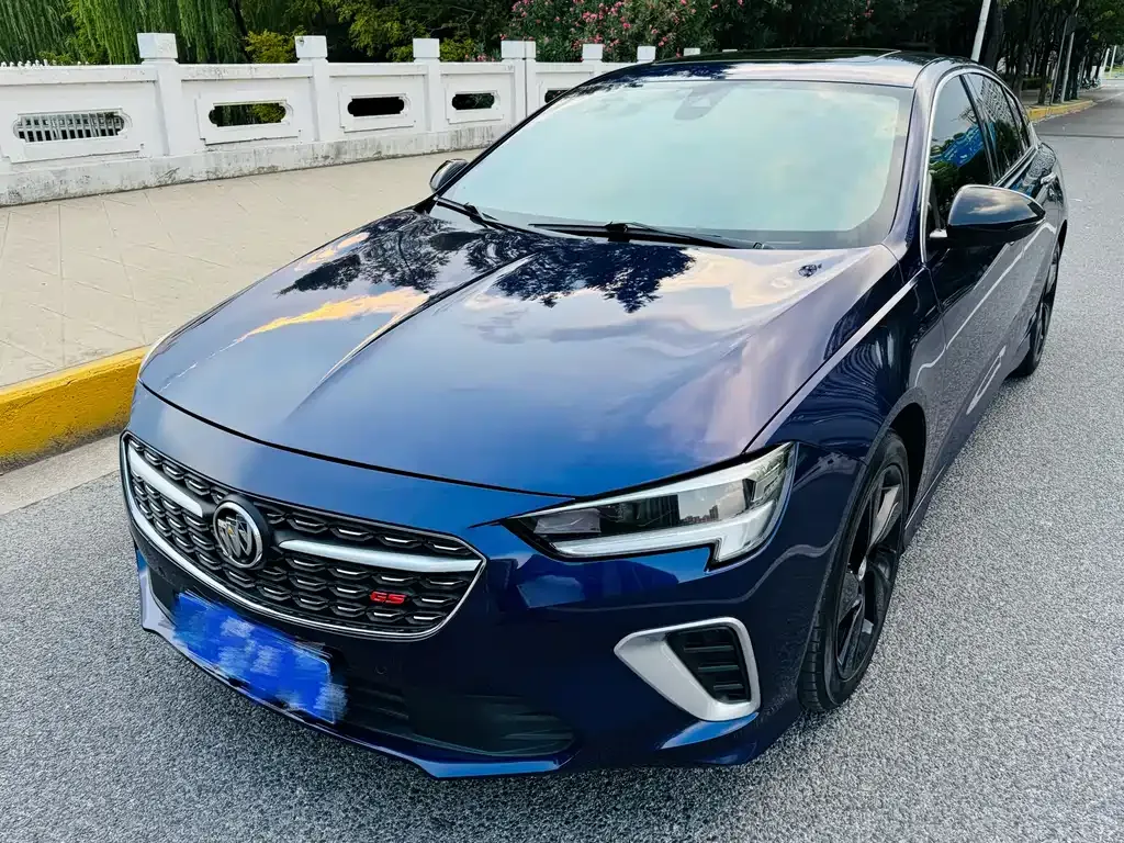 Buick Regal — фото 1