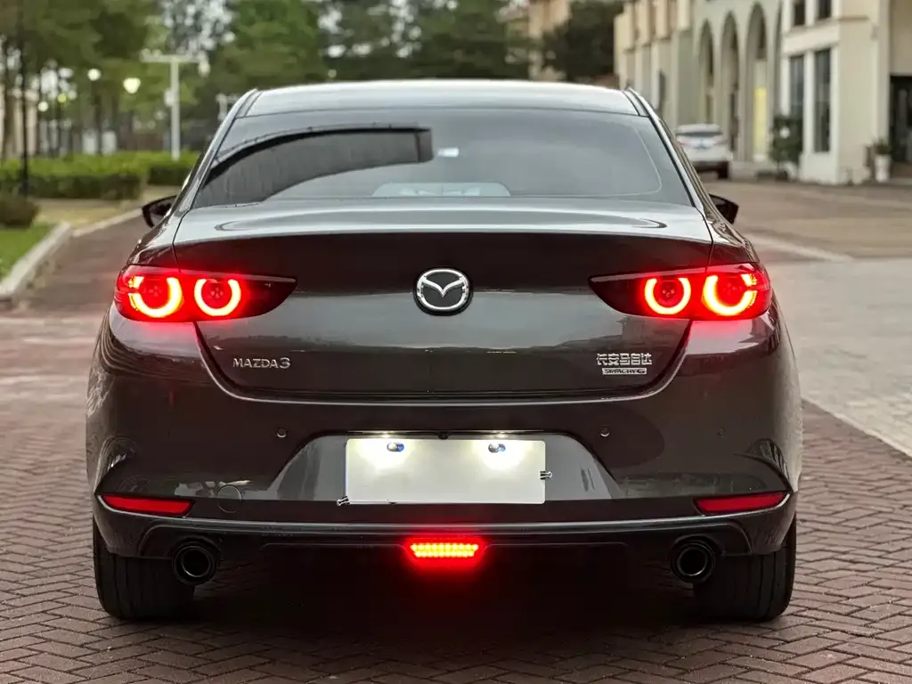 Mazda 3 Axela — фото 6