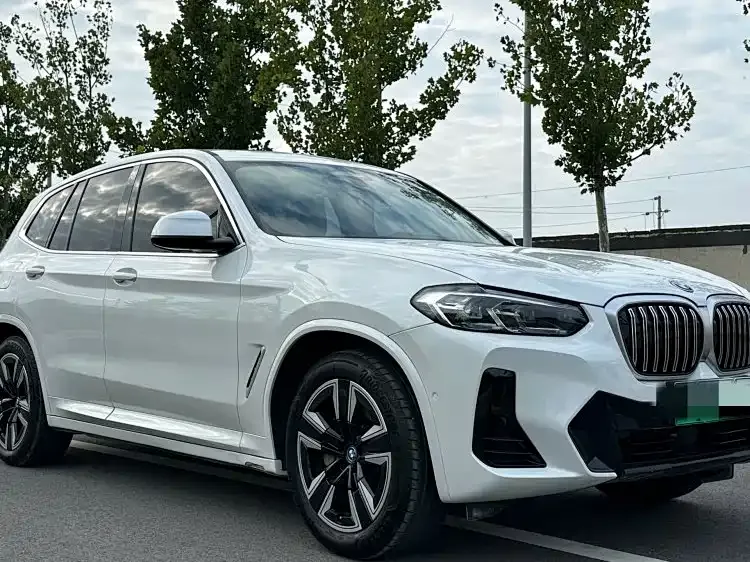 BMW iX3 — фото 2