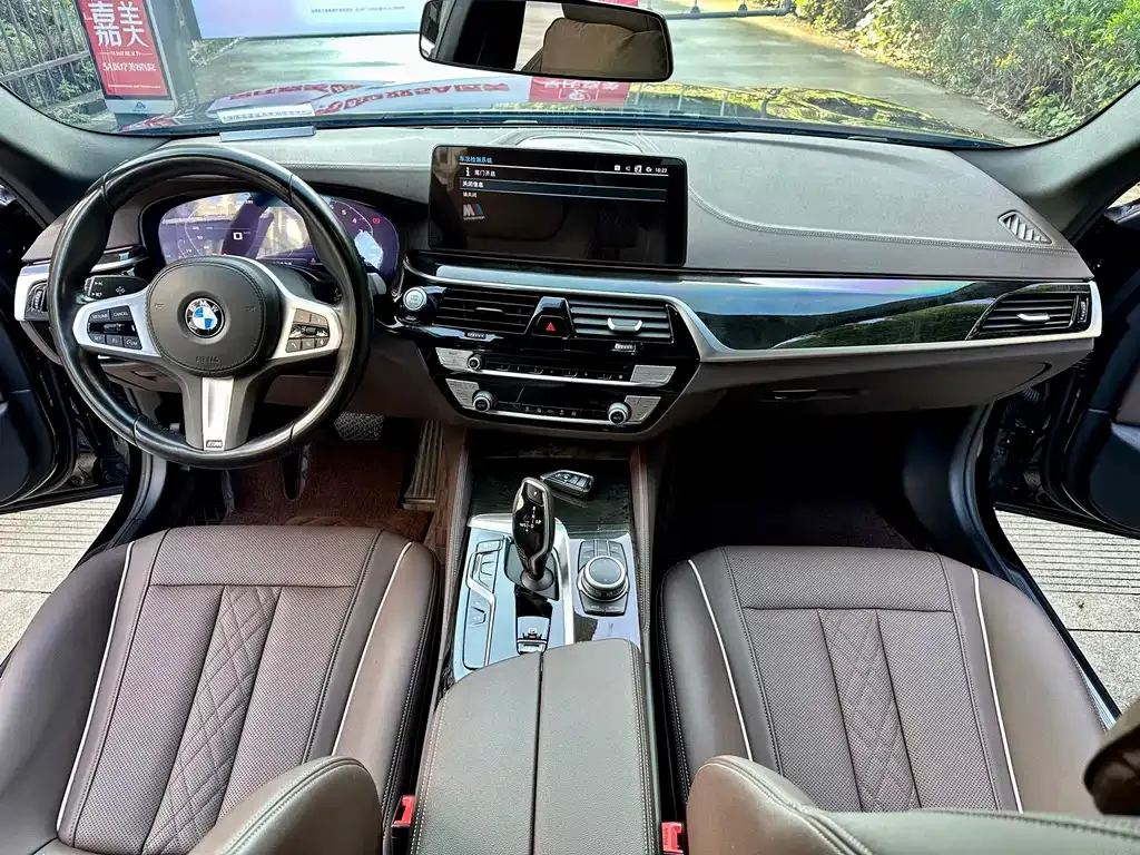 BMW 5 Series — фото 10