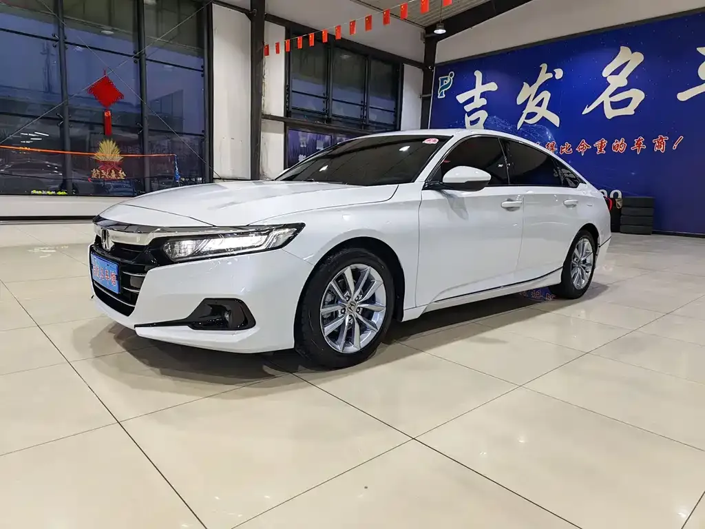 Honda Accord — фото 1