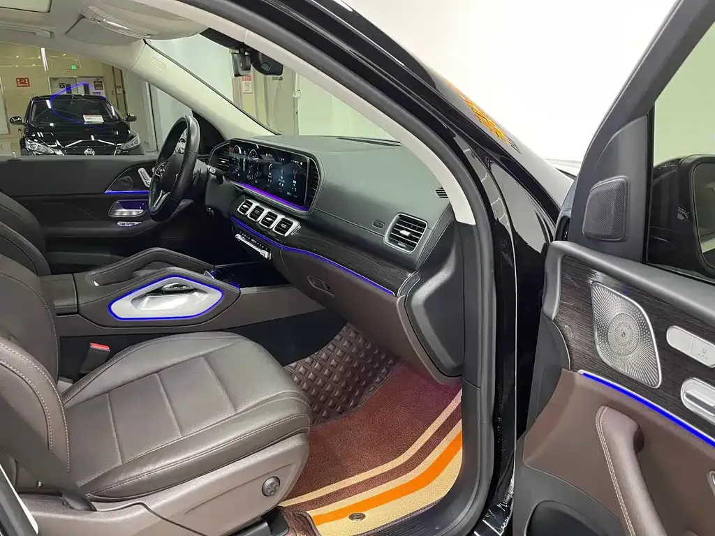Mercedes-Benz GLE — фото 10