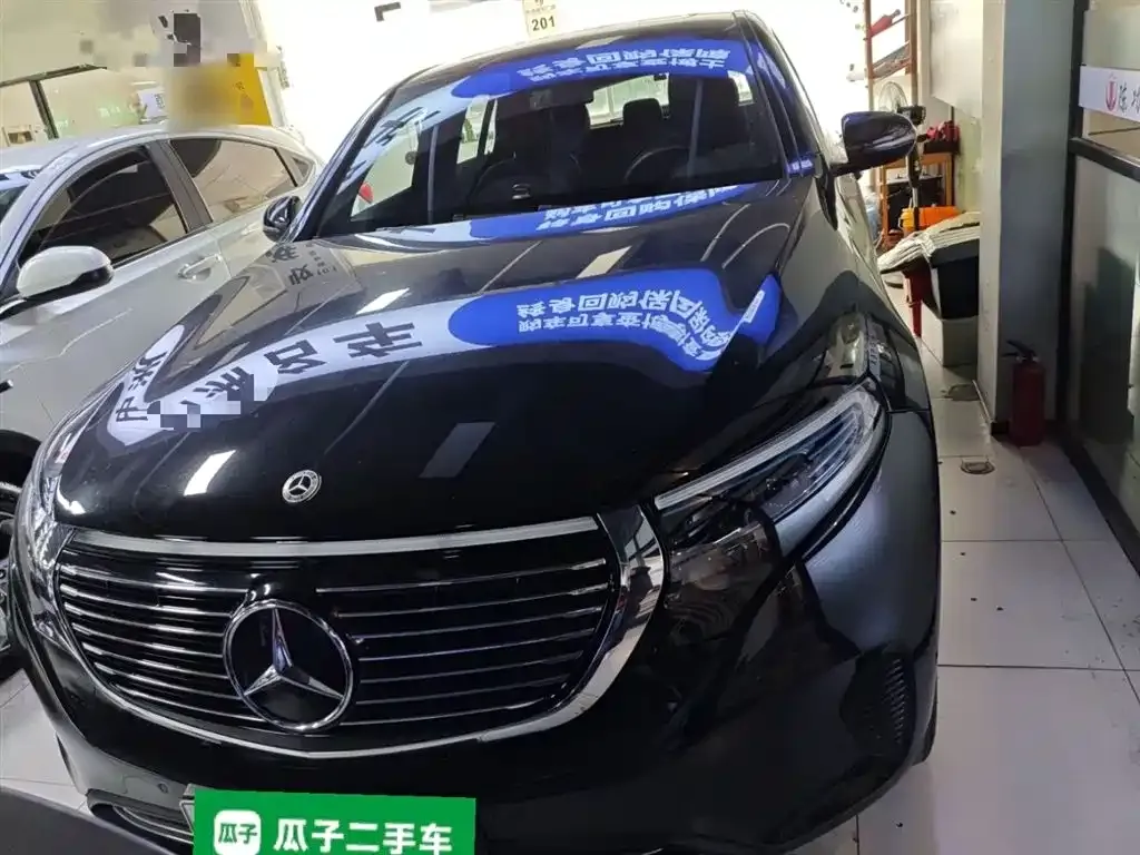Mercedes-Benz EQC — фото 3