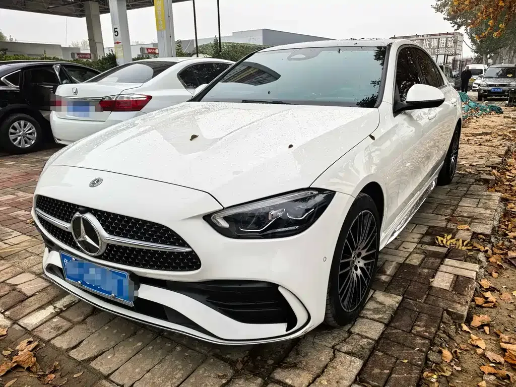 Mercedes-Benz C-Class — фото 1