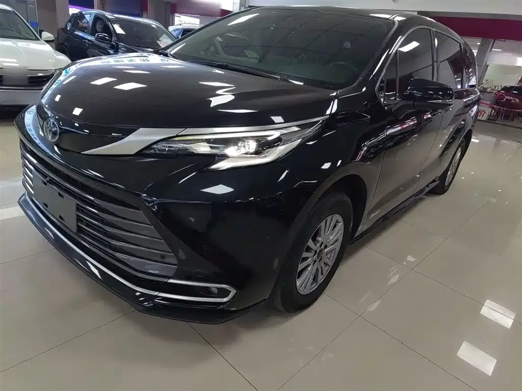 Toyota Sienna — фото 2