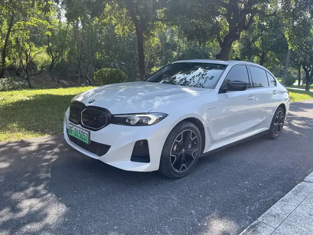 BMW i3 — фото 1