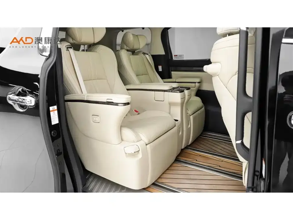 Toyota Vellfire — фото 8