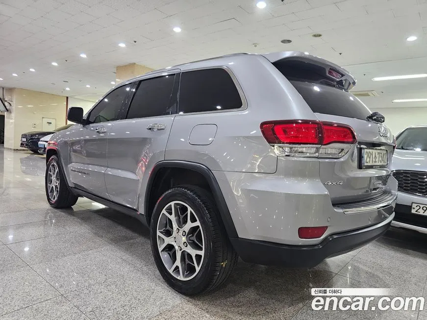Jeep Cherokee — фото 2