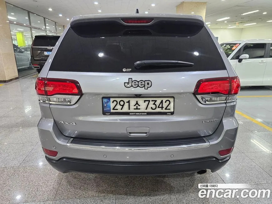Jeep Cherokee — фото 4