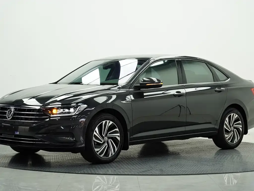Volkswagen Sagitar — фото 1