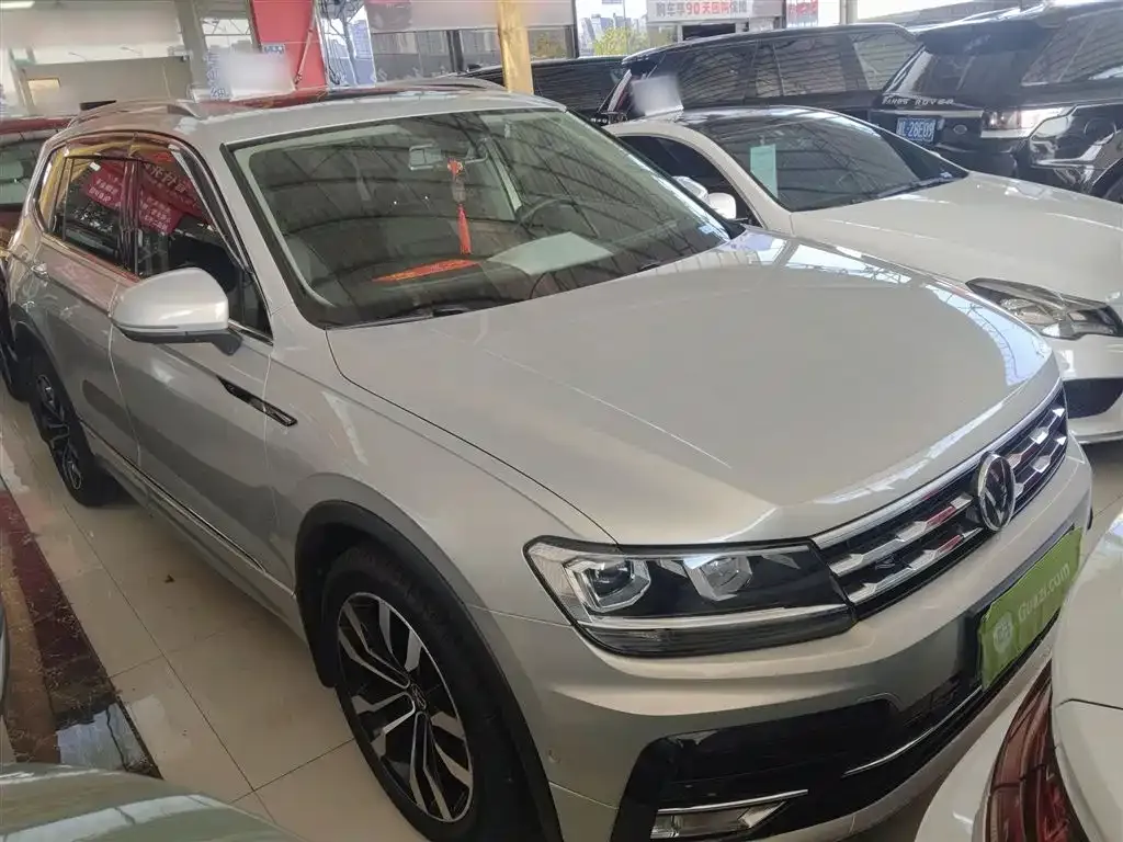 Volkswagen Tiguan L — фото 4