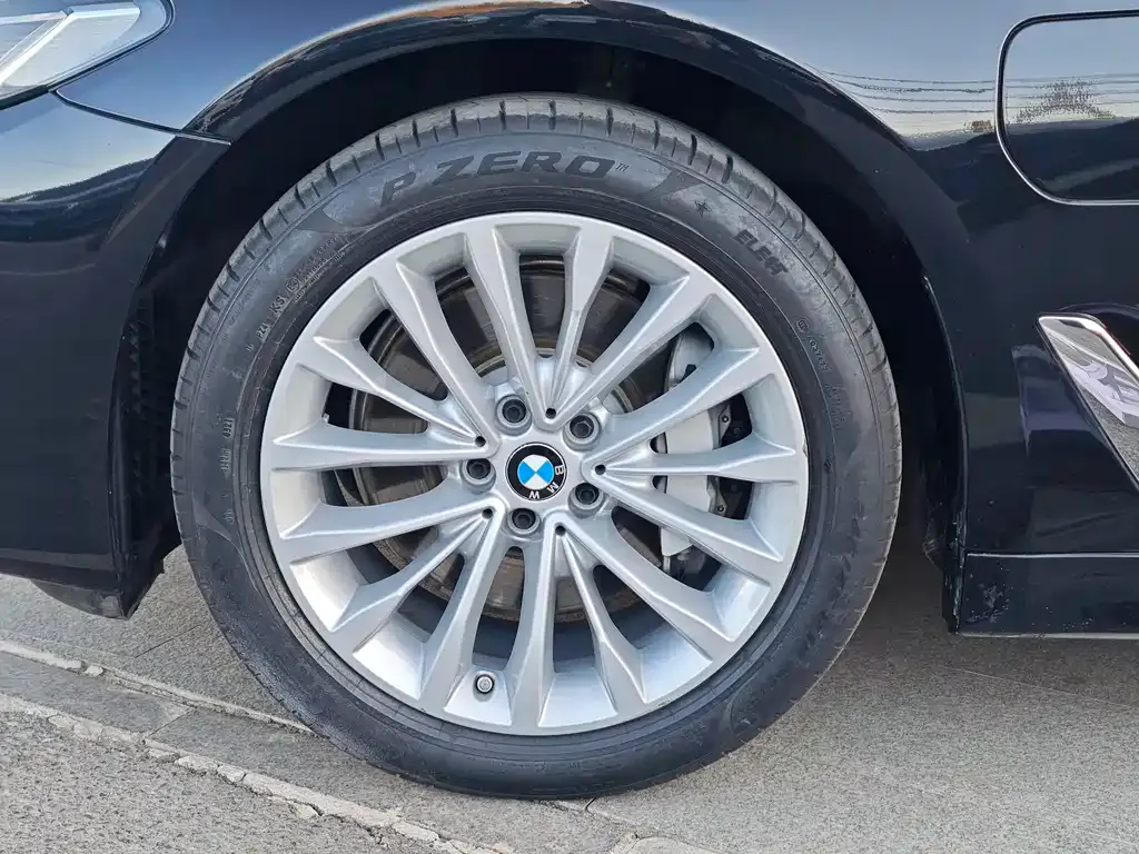 BMW 5 Series New Energy — фото 8