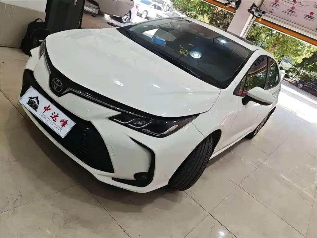 Toyota Corolla — фото 2