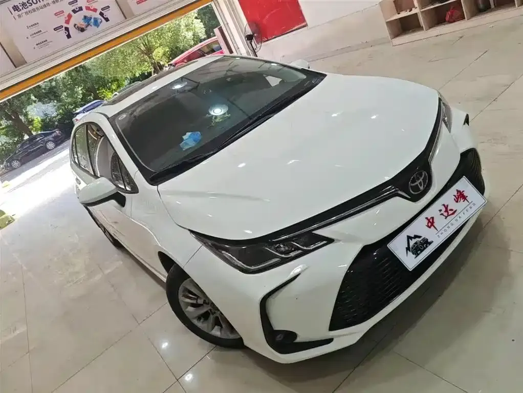Toyota Corolla — фото 3