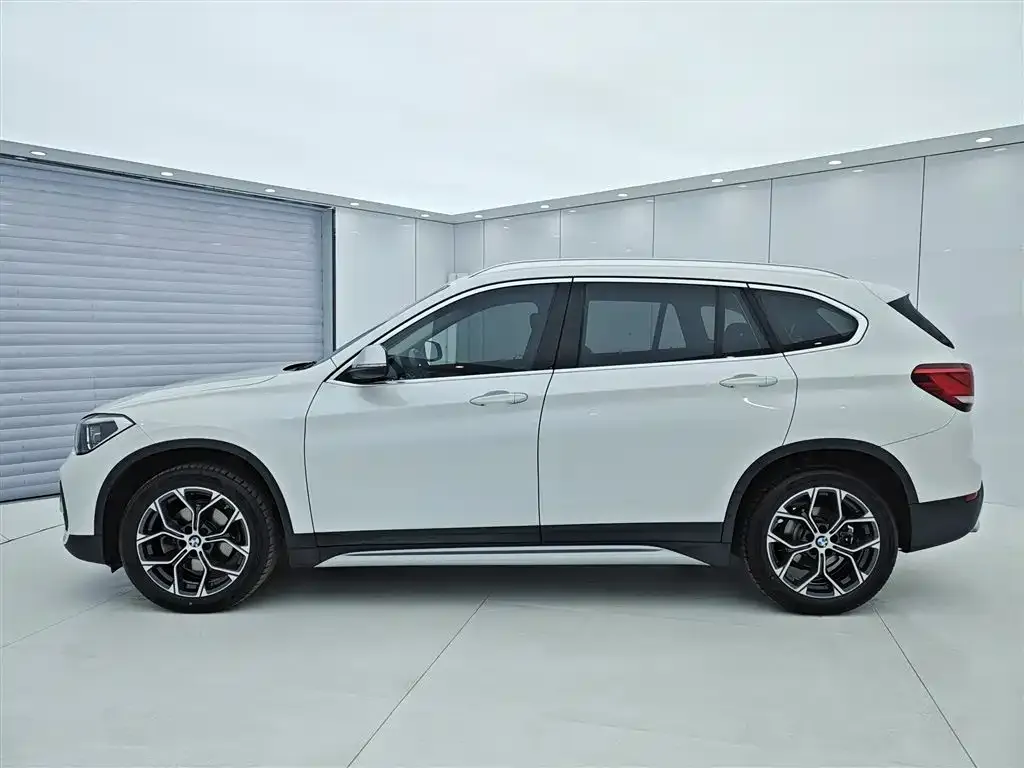BMW X1 — фото 8