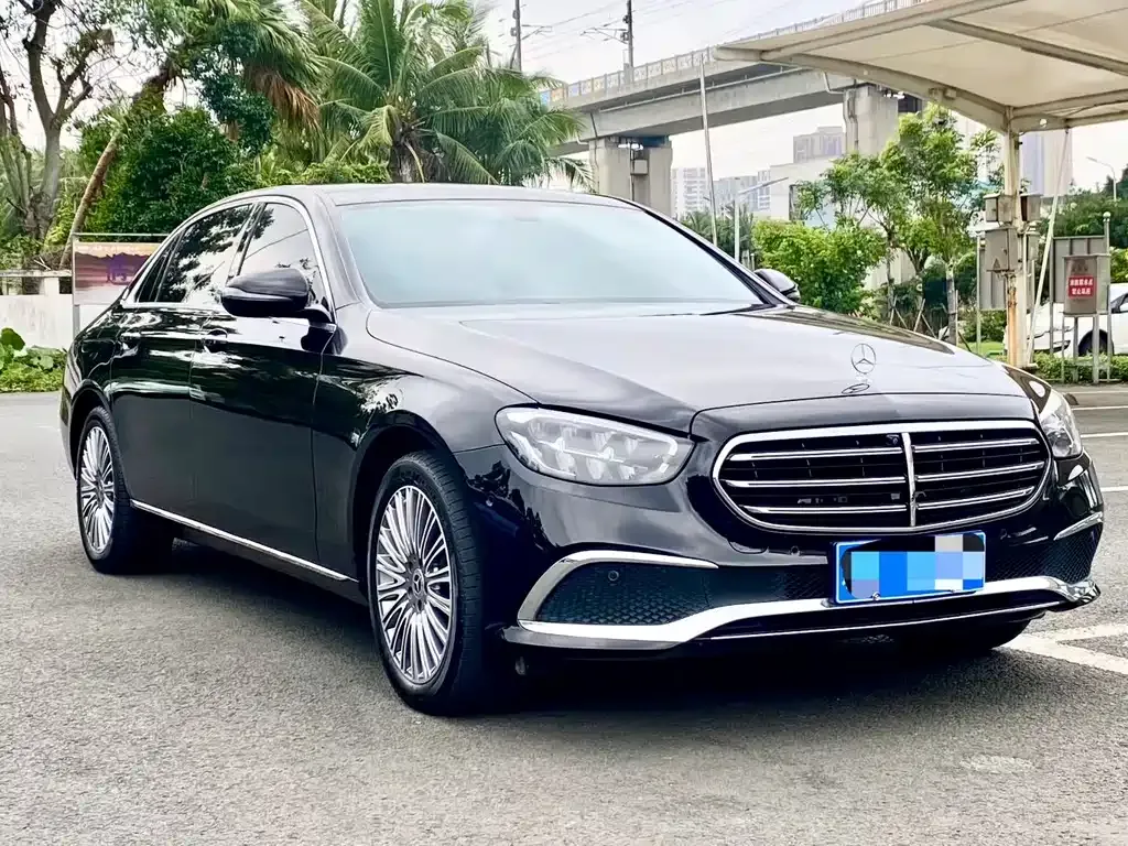 Mercedes-Benz E-Class — фото 3
